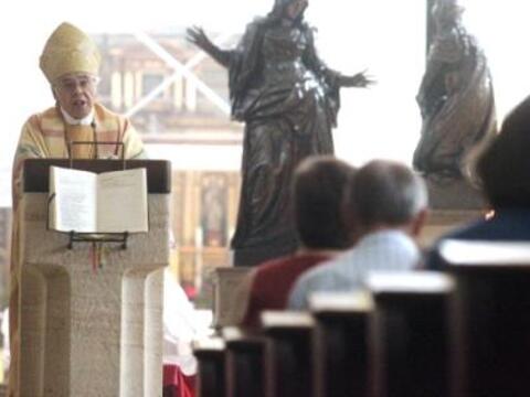 Diözesanadministrator Weihbischof Josef Grünwald während des Gottesdienstes für Pfarrgemeinderäte. 