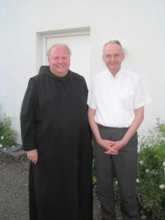 Dekan BGR Pater Johannes Schaber (links) und der bisherige Regionaldekan der Diözesanregion Memmingen/ Unterallgäu, Martin Maurer, (rechts).