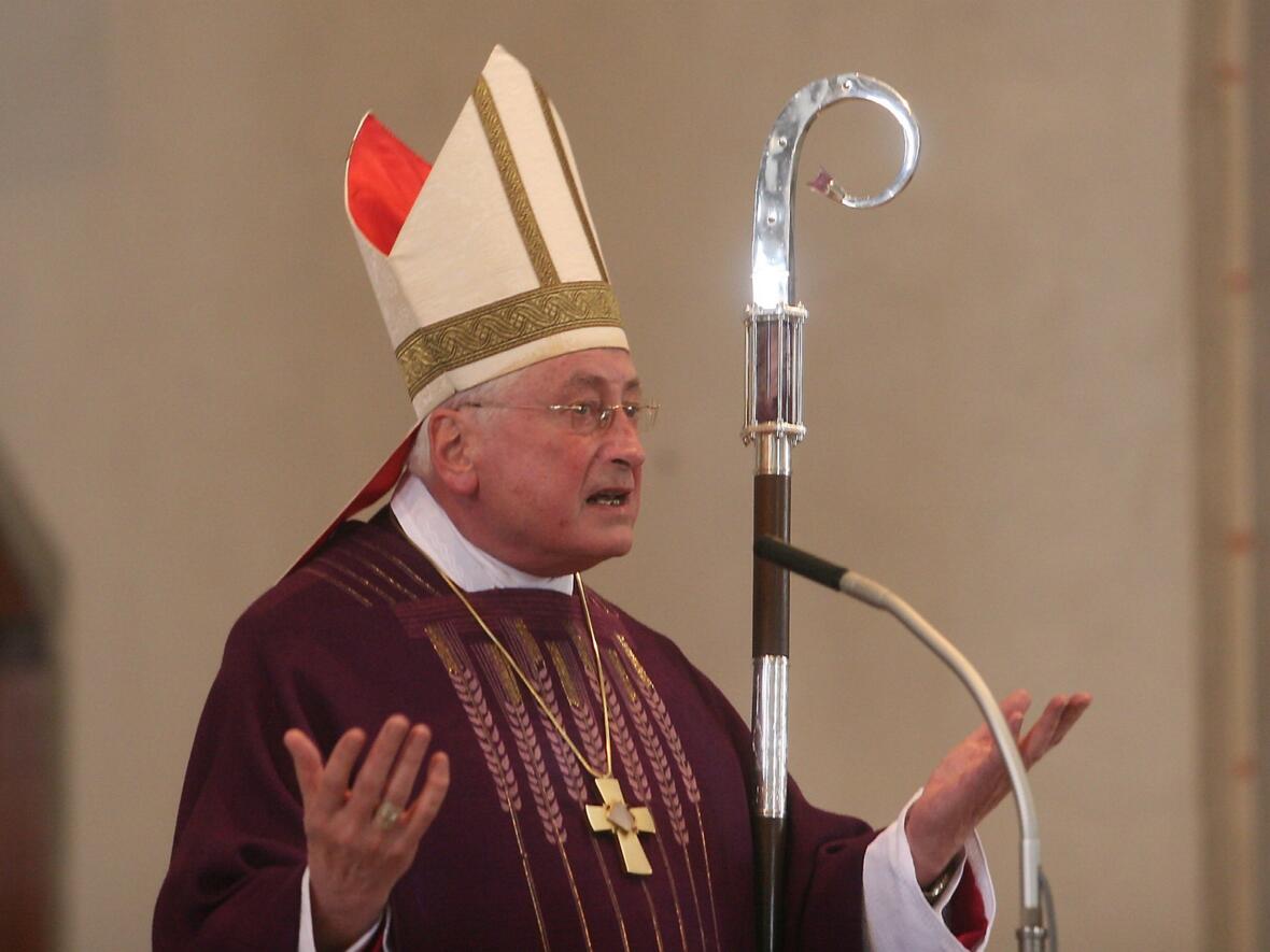 Bischof Dr. Walter Mixa predigte am Aschermittwoch vor Künstlern aus dem Bistum Augsburg.