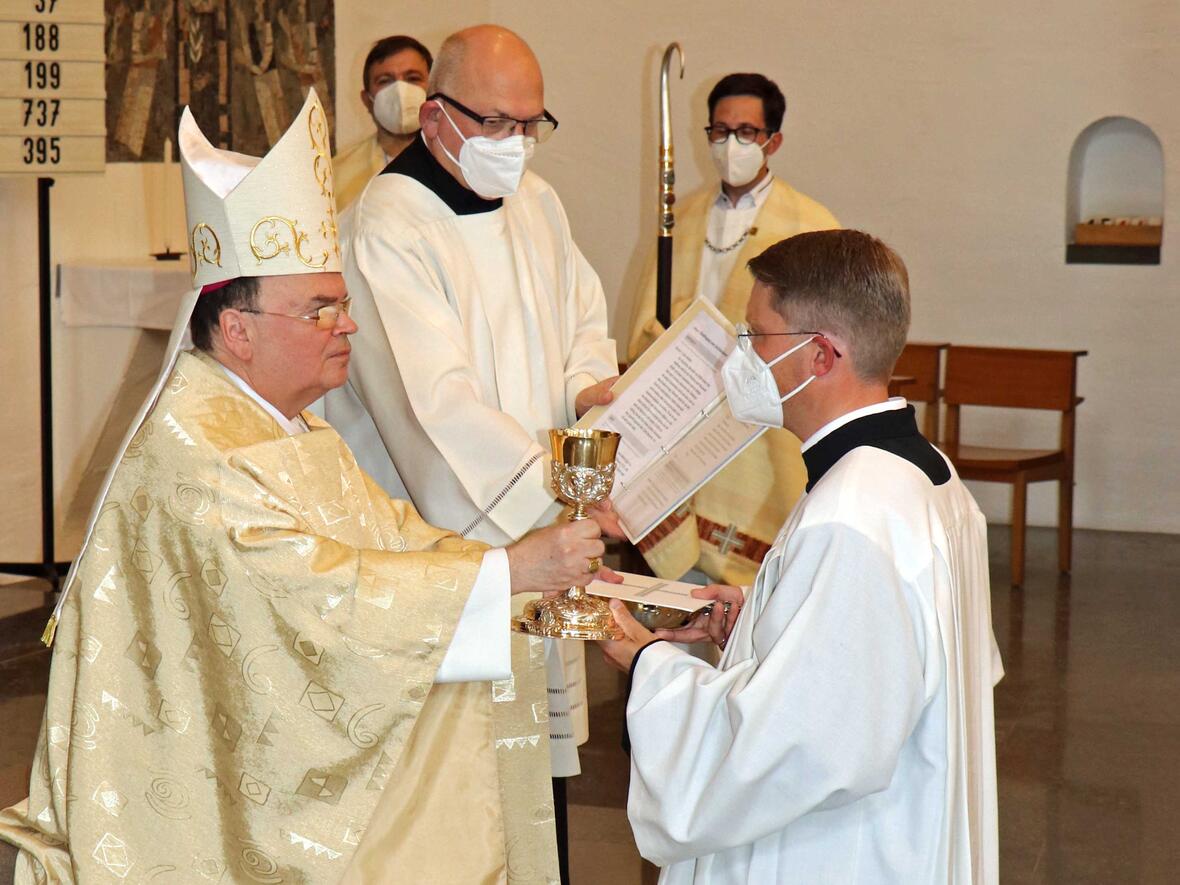 Begegnungstag der Diakone mit Bischof Bertram - Feierliche Beauftragung zum Dienst des Lektors und Akolythen