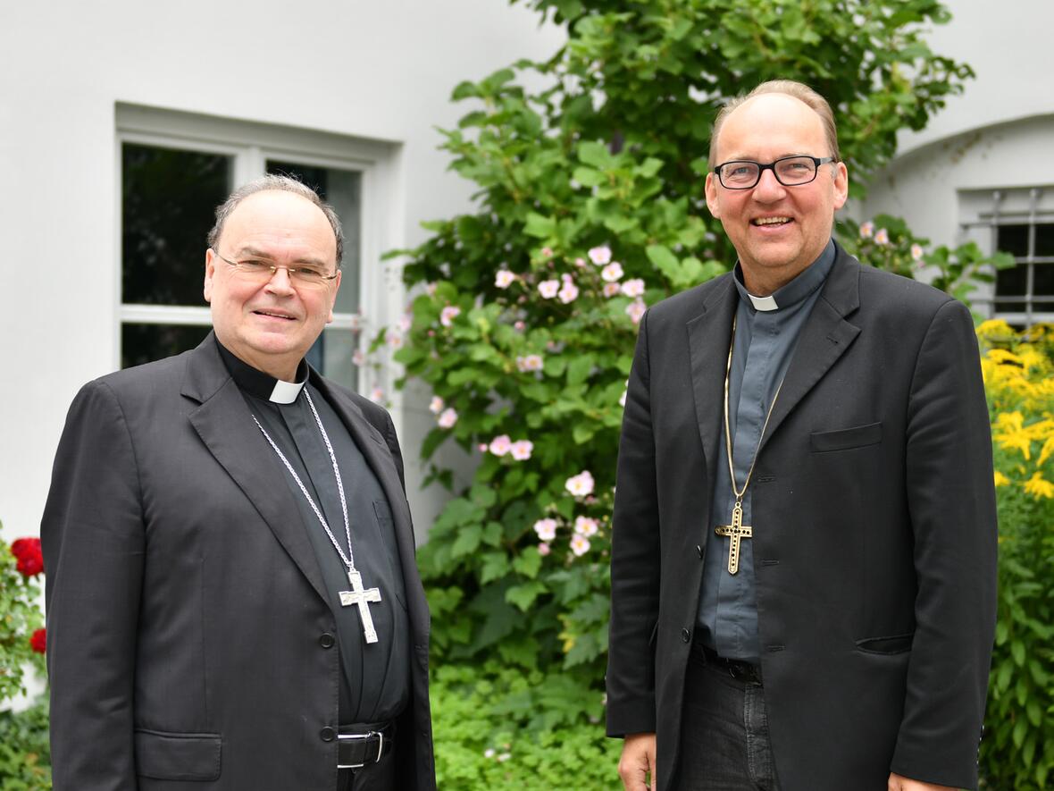 Bischof Bertram mit seinem Innsbrucker Amtsbruder Hermann Glettler (Foto: Julian Schmidt / pba)
