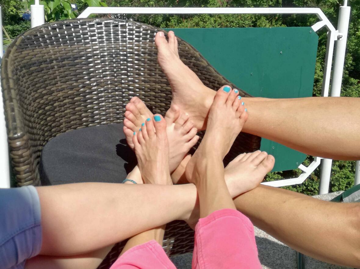 Zum Jahr der Familie gehört auch die gemeinsame Erholung auf Balkonien. (Foto: Melanie Zils, in: pfarrbriefservice.de)