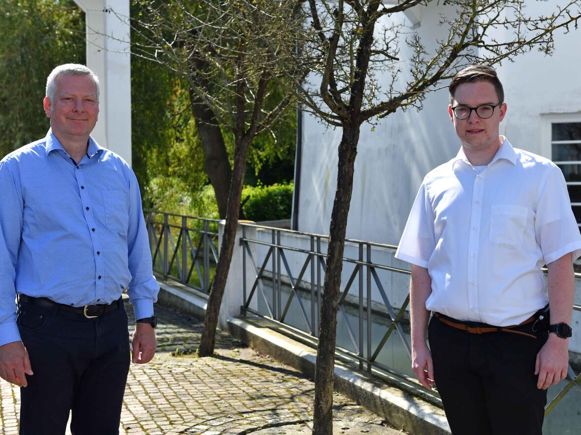 Die beiden Pastoralpraktikanten Herbert Kramert und Philipp Fröhling auf dem Weg zu Diakonen- und Priesterweihe.