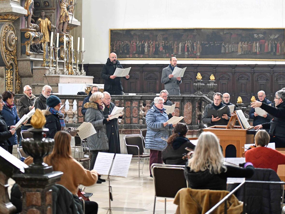 Festgottesdienst und Festakt: Bischof Bertram beschwört Teamgeist in der Kirche