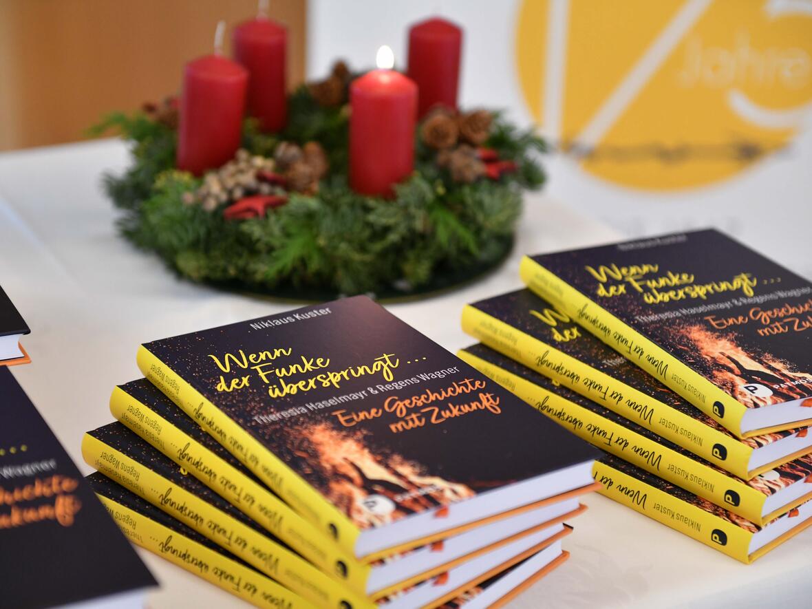 Die neue Doppelbiographie von Niklaus Kuster gibt Einblicke in das Leben und Wirken der beiden Gründerfiguren der Regens Wagner Stiftungen (Foto: Maria Steber / pba). 