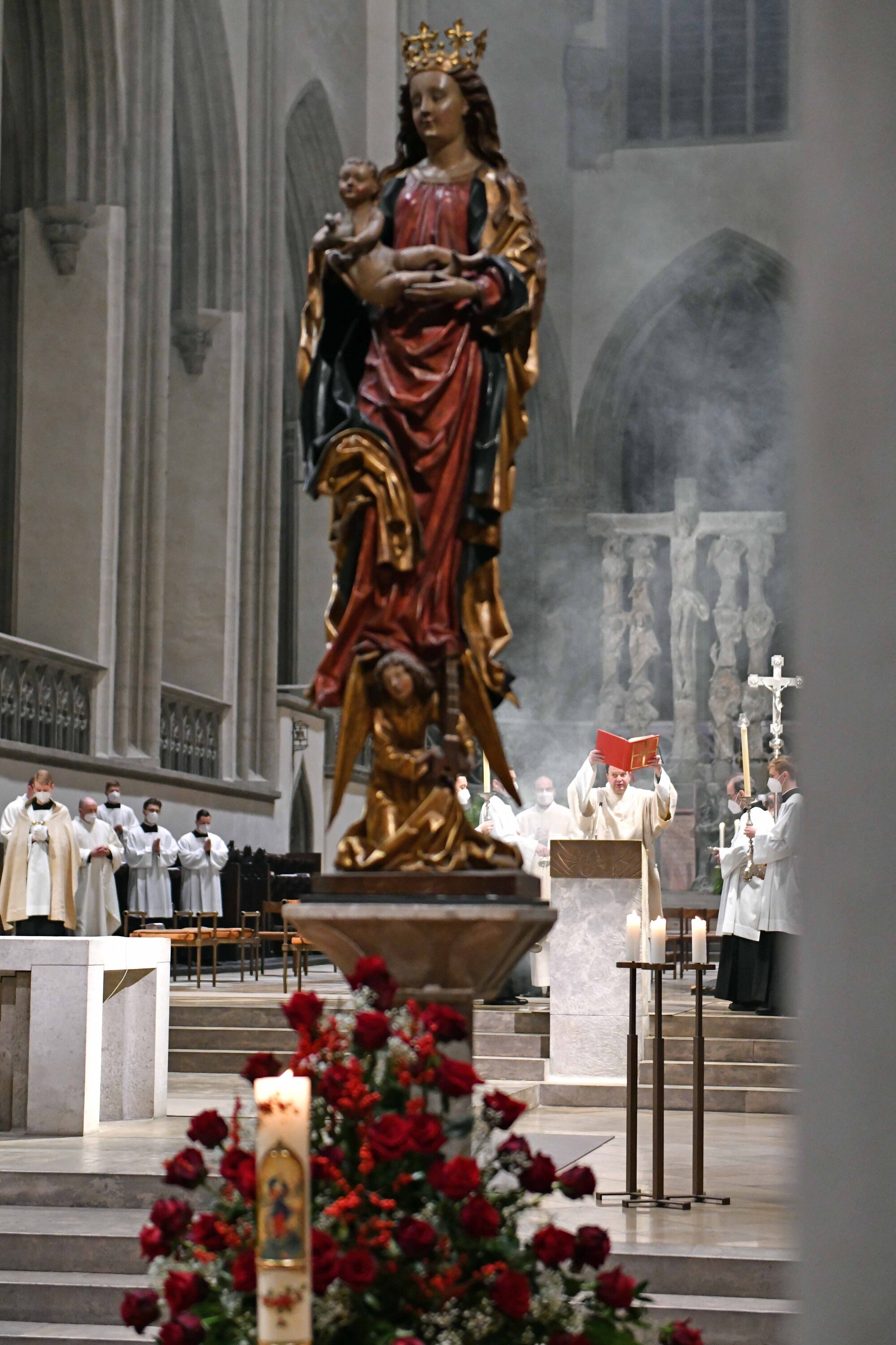 Hochfest Mariä Empfängnis im Hohen Dom_Evangelium (Foto Nicolas Schnall pba)