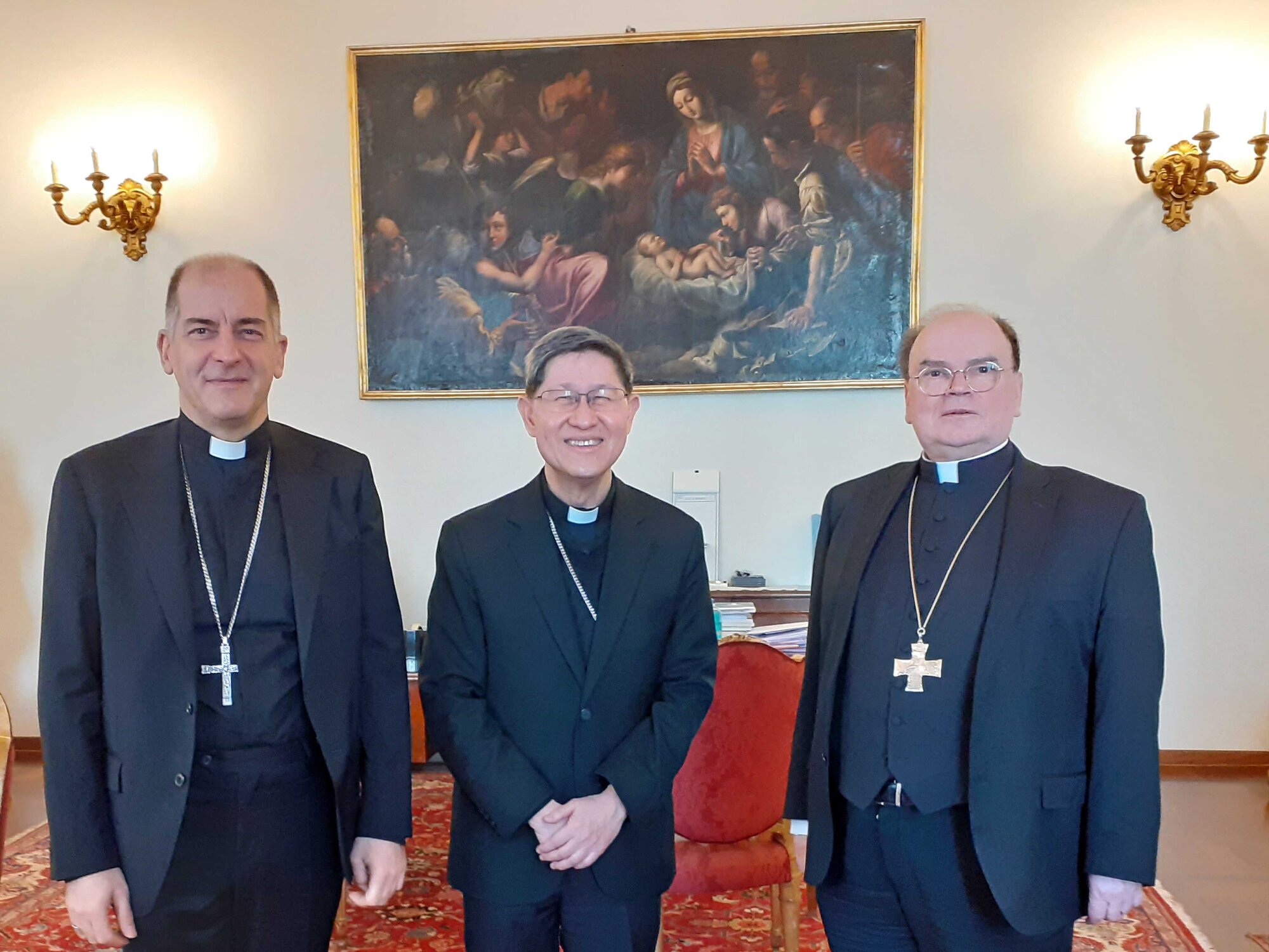 v.l. Erzbischof Giovanni Pietro Dal Toso, Kardinal Luis Antonio Tagle, Bischof Bertram Meier. (Foto: Kongregation für die Evangelisierung der Völker)