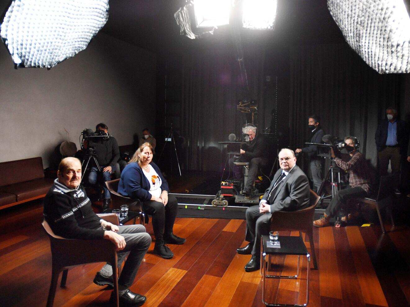Im Haus Sankt Ulrich hatte der BR eigens für das Gespräch ein mobiles TV-Studio eingerichtet (Foto: Ulrich Wagner/Augsburger Allgemeine).