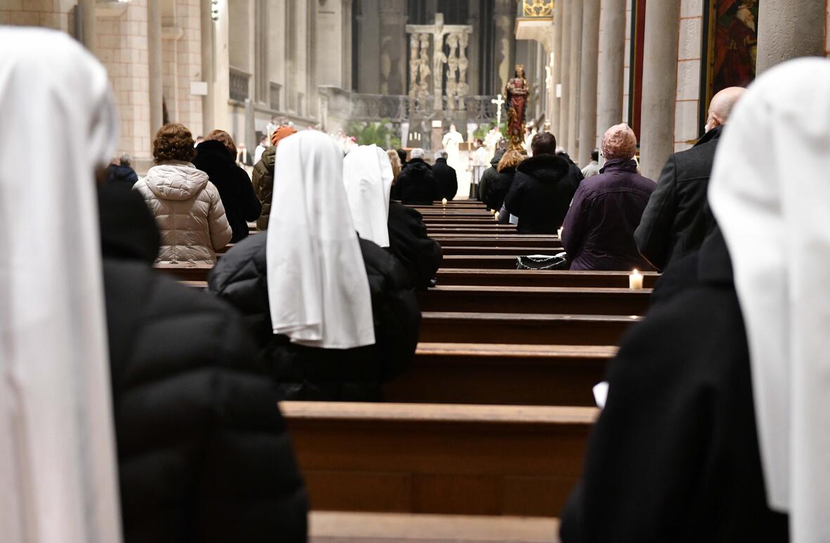Zum Gottesdienst anlässlich des Tages des gottgeweihten Lebens versammelten sich zahlreiche Ordens-Christen im Dom (Fotos: Ulrich Bobinger / pba).