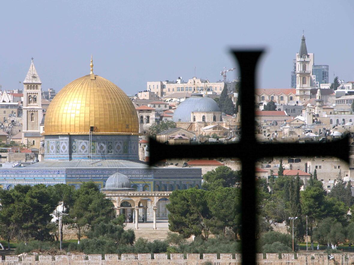 Palmsonntagskollekte_Blick aus der Dominus-flevit-Kirche auf die Altstadt von Jerusalem. (Foto: Christiane Raabe, in: Pfarrbriefservice.de)