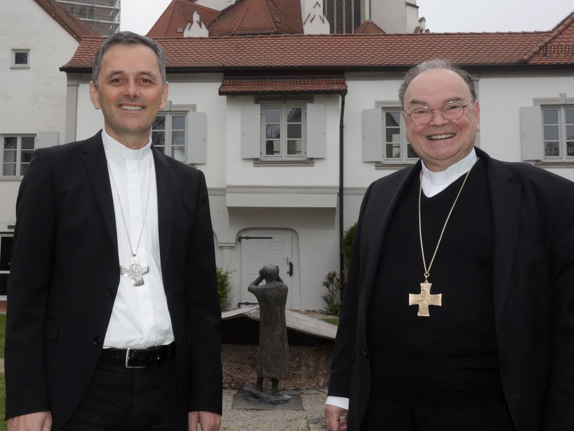 Der Vorsitzende der slowenischen Bischofskonferenz Andrej Saje hat Bischof Bertram heute in Augsburg besucht. (Foto: Annette Zoepf / pba)