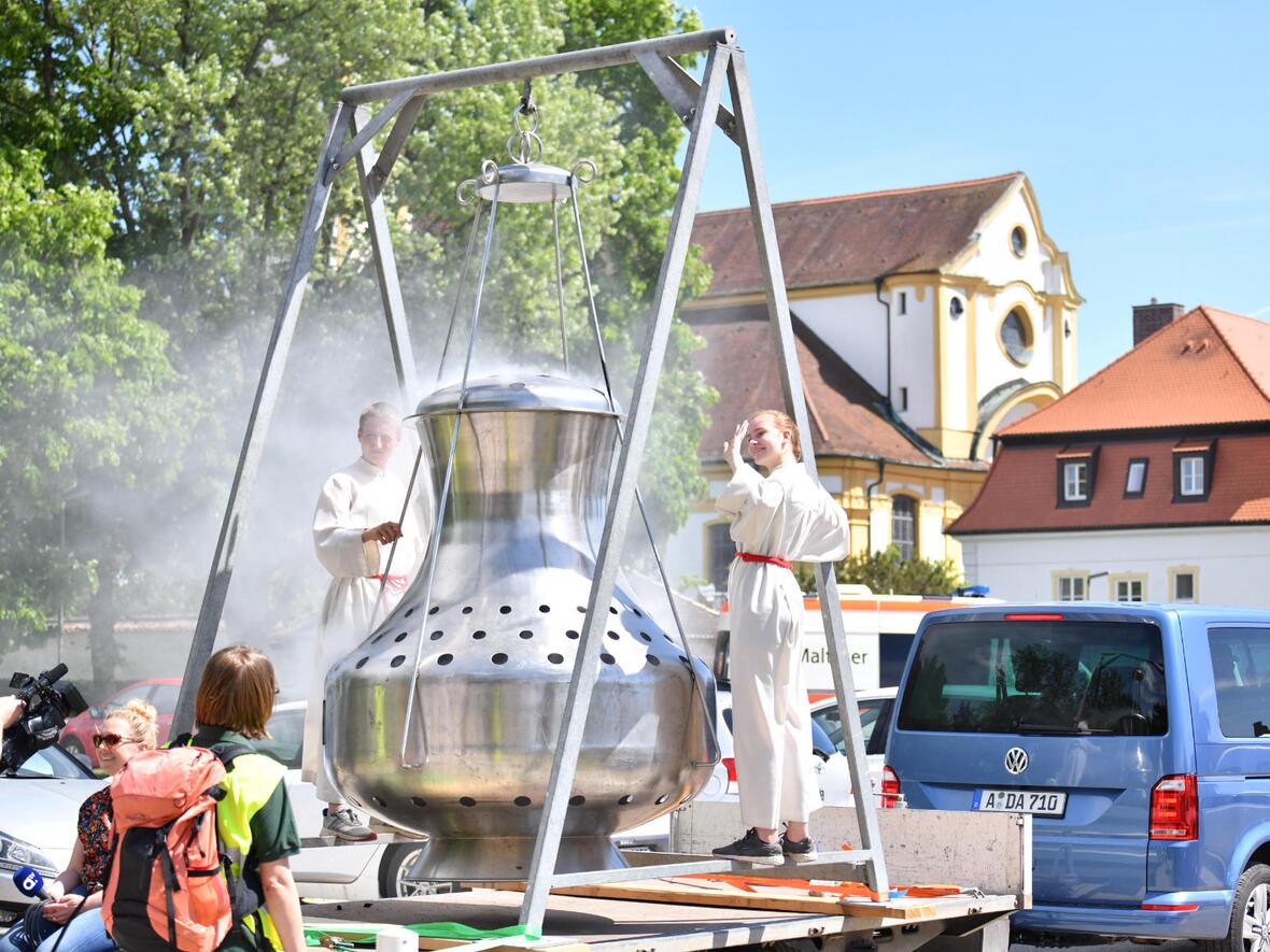 Das Weihrauchfass befindet sich normalerweise im Kloster Oberschönenfeld.