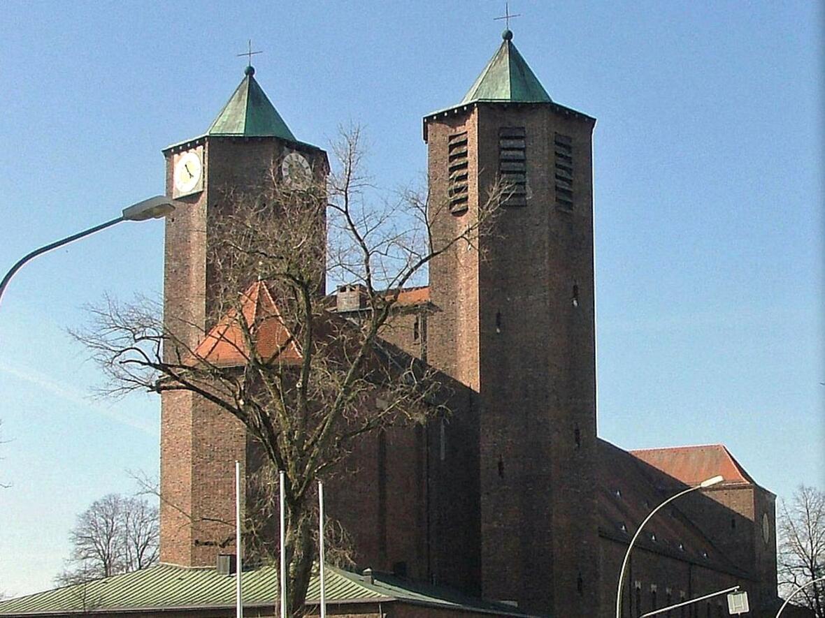 Die Neubesetzung der Stelle des Stadtpfarrers und Leiters der PG Memmingen soll möglichst zügig erfolgen. Auf dem Bild: die Stadtpfarrkirche St. Josef. (Foto: Richard Mayer / wikipedia)