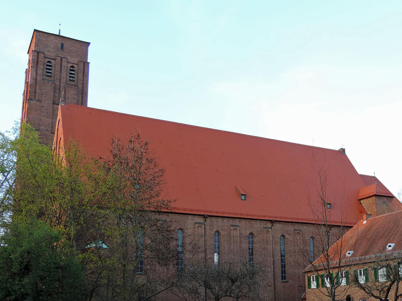 St. Elisabeth in Augsburg-Lechhausen (Foto: Wikimedia Commons)