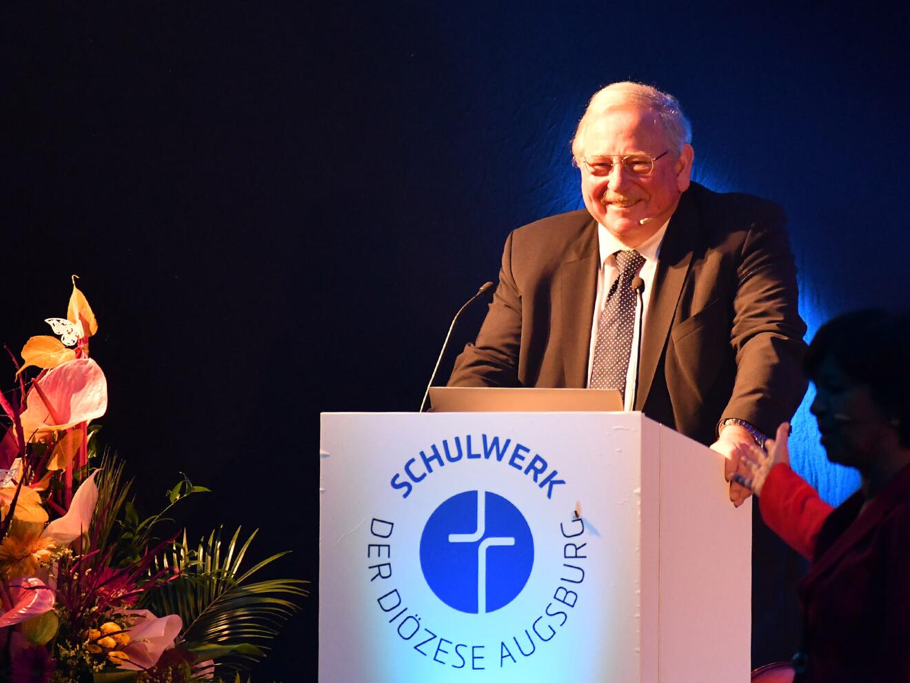 Prof. Dr. Reinhard Genzel erhielt 2020 den Physik-Nobelpreis für die Entdeckung des Schwarzen Lochs im Zentrum der Milchstraße.