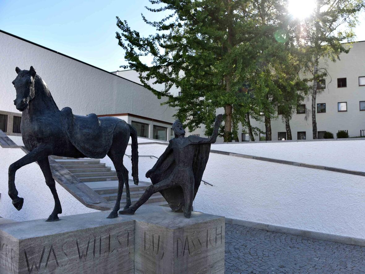 Das Exerzitienhaus Leitershofen war in den vergangenen Jahrzehnten für viele ein spiritueller Rückzugsort. (Foto: Nicolas Schnall / pba)