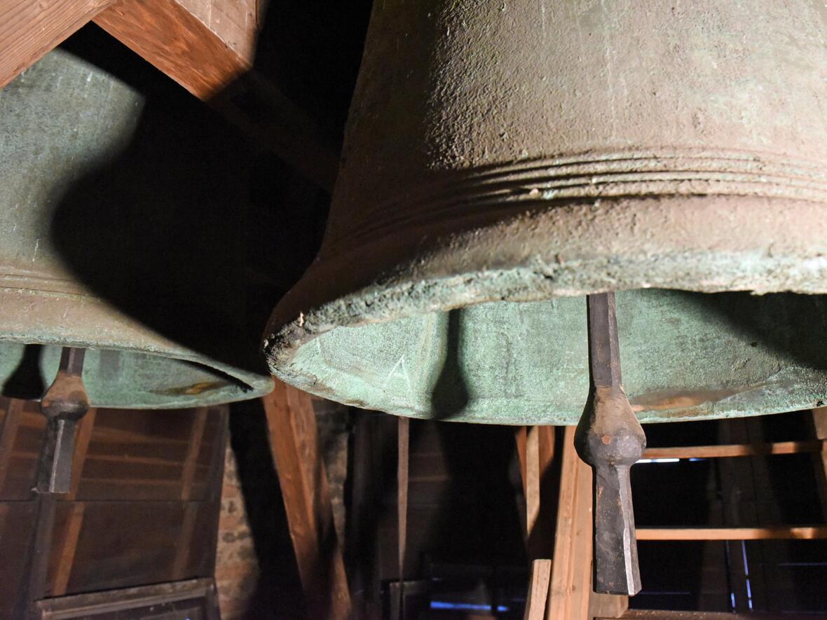 Im ganzen Bistum Augsburg sind die Kirchenglocken (hier im Nordturm des Doms) eingeladen, das Ulrichsjubiläum einzuläuten (Foto: Nicolas Schnall / pba)