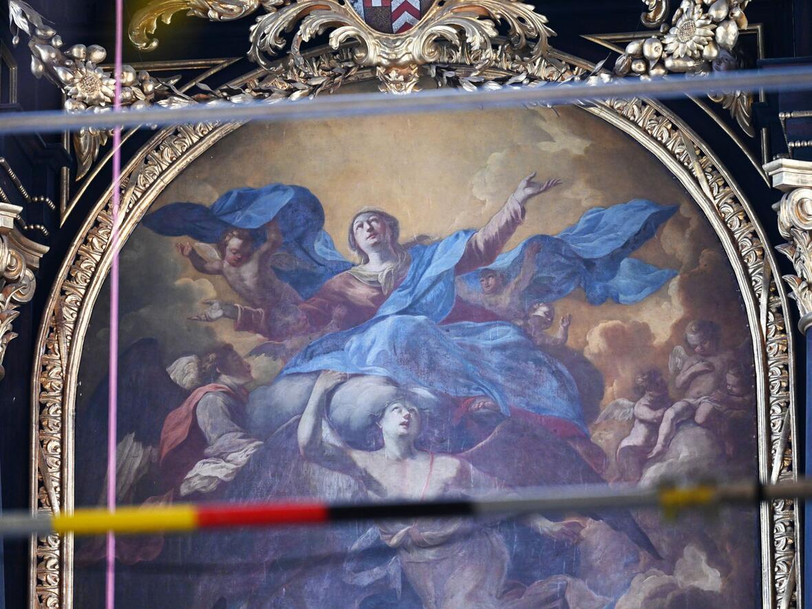 Eingerüstet, doch nicht abgeschlossen: Mariä Himmelfahrt in der Höchstädter Stadtpfarrkirche (Fotos: Julian Schmidt / pba)