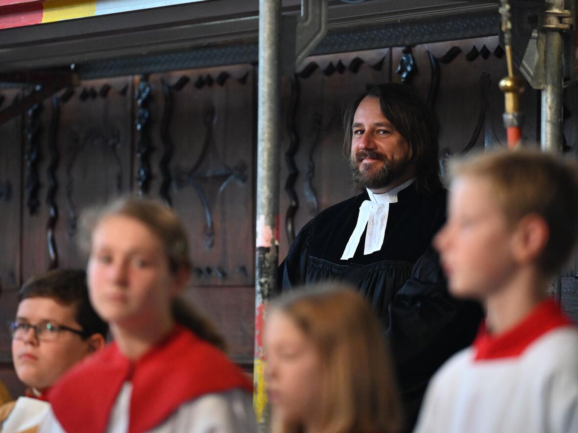 Als Zeichen der evangelischen Vergangenheit des Gotteshauses und der ökumenischen Verbundenheit heute nahm auch der evangelische Stadtpfarrer von Höchstädt an dem Festgottesdienst teil.