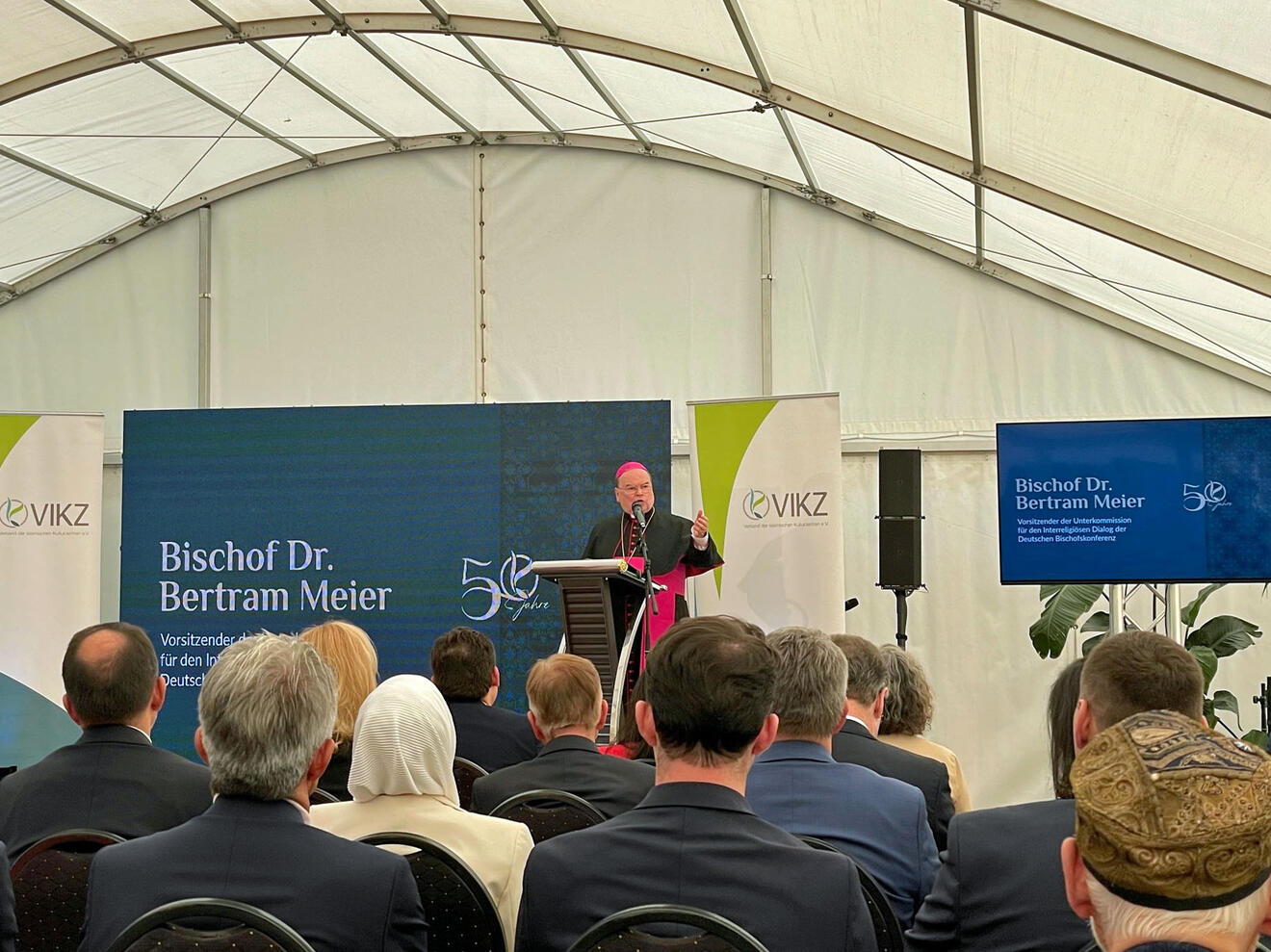 50 Jahre VIKZ: Grußwort von Bischof Bertram (Fotos: Timo Güzelmansur)