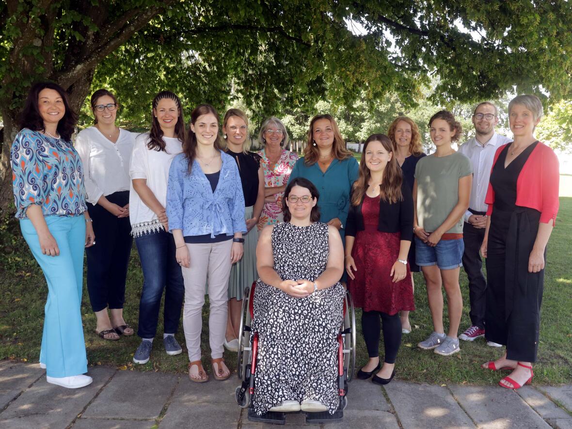 Bischof Bertram wird bei der Aussendungsfeier 13 neue Mitarbeiterinnen und Mitarbeiter für den pastoralen Dienst beauftragen (Fotos: Annette Zoepf / pba) 