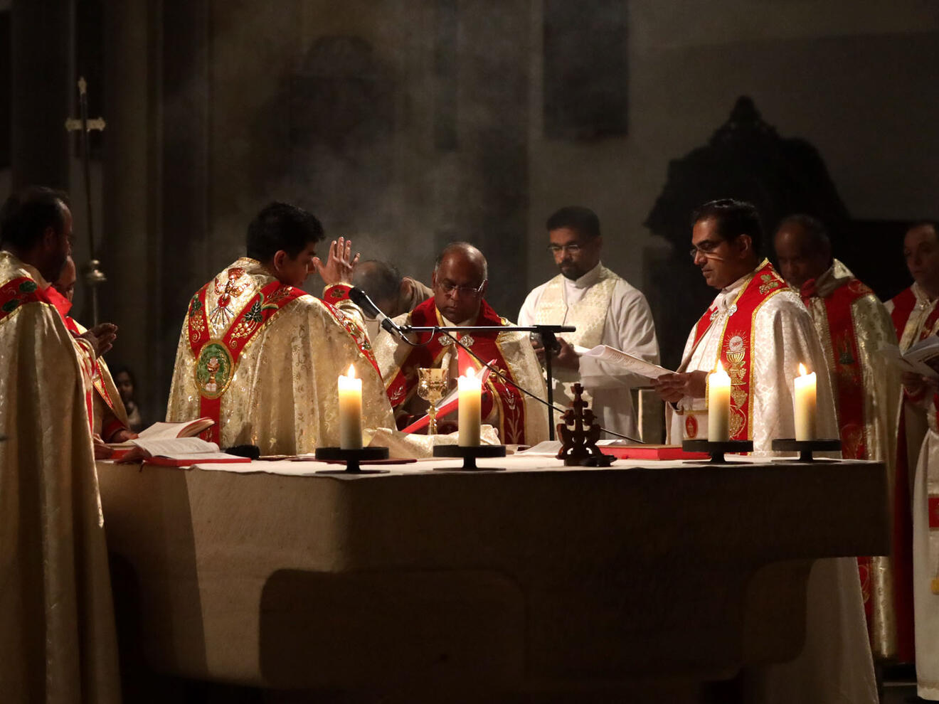 Syro-malabarischer Gottesdienst in der Augsburger Ulrichsbasilika (Fotos: Annette Zoepf / pba)