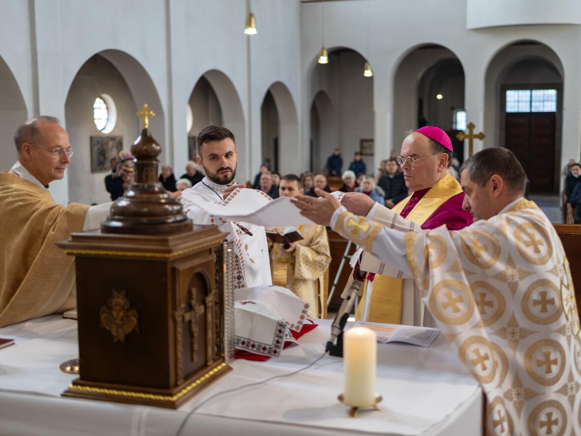 Zur Liturgie des Gottesdienste gehörte auch das Fächeln eines Velums über den eucharistischen Gaben.