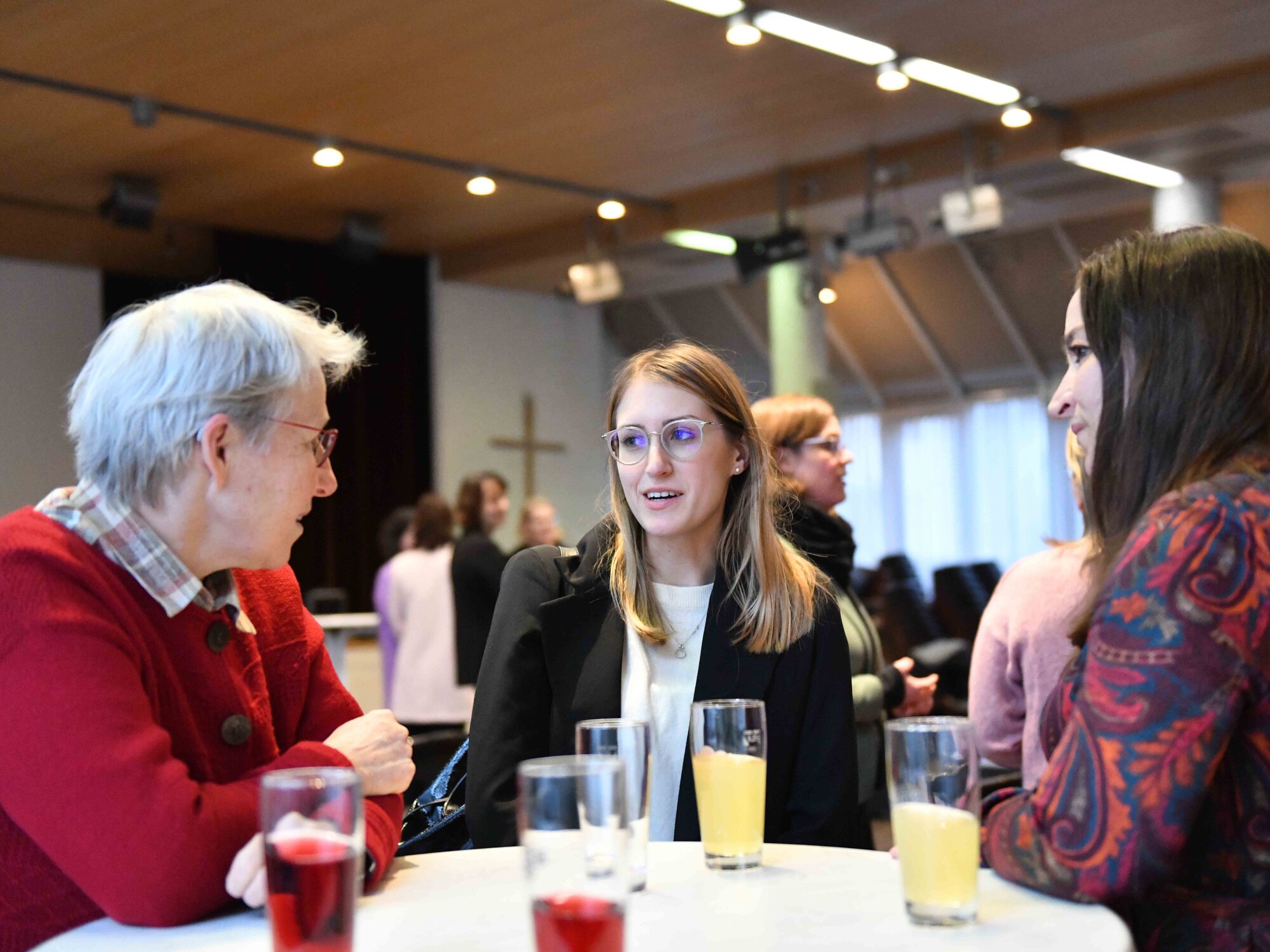 Auch für ein gegenseitiges Kennenlernen und den Erfahrungsaustausch untereinander blieb vor und nach der Veranstaltung ausreichend Zeit.  