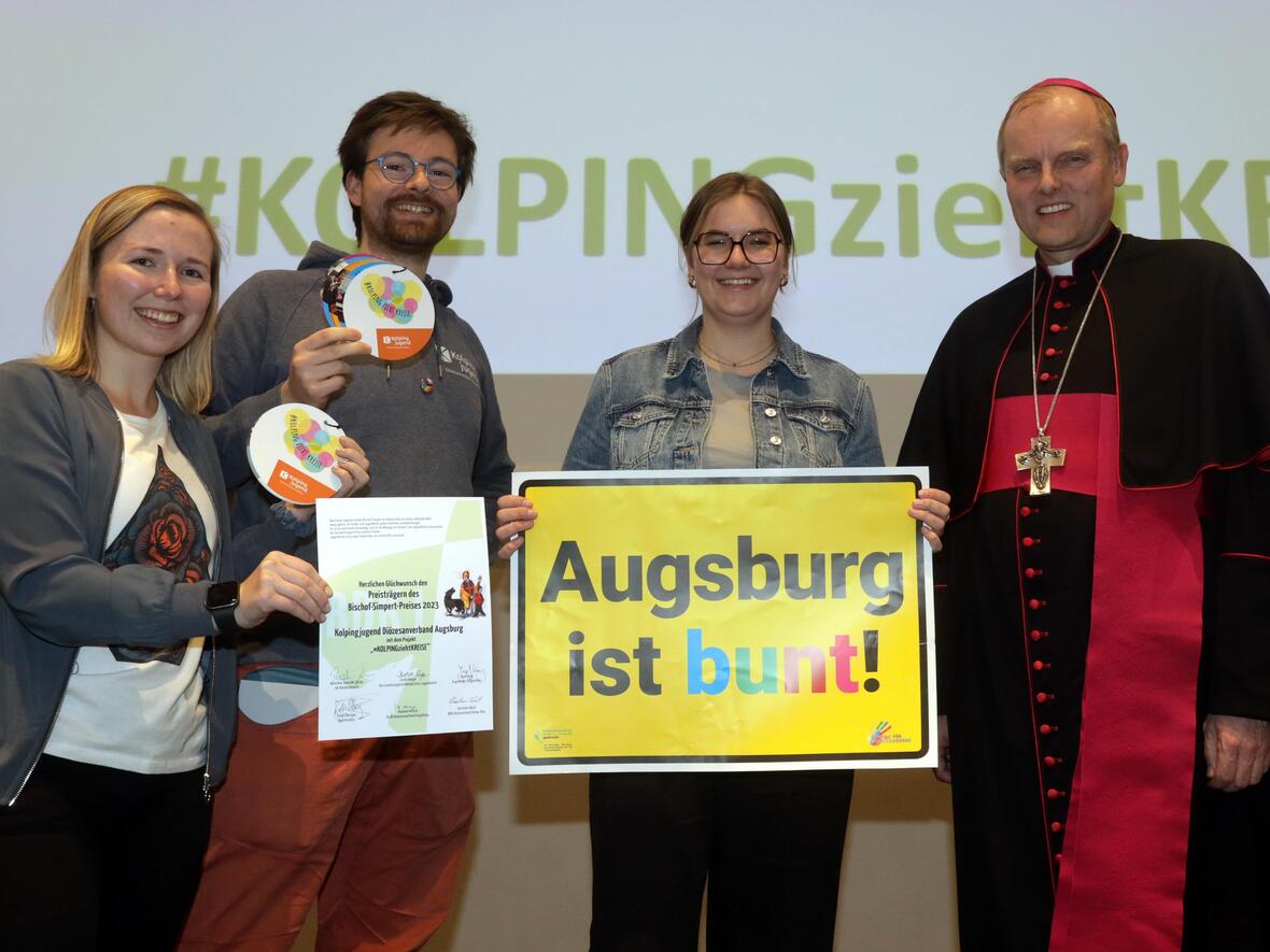 Die Kolpingjugend Diözesanverband Augsburg hat den Bischof-Simpert-Preis für ihr Projekt "KOLPINGziehtKREISE" gewonnen. (Fotos: Annette Zoepf / pba)