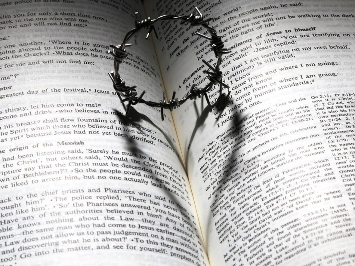 Bibel lesen mit Herz und Verstand. (Foto:jclk8888 / pixabay)