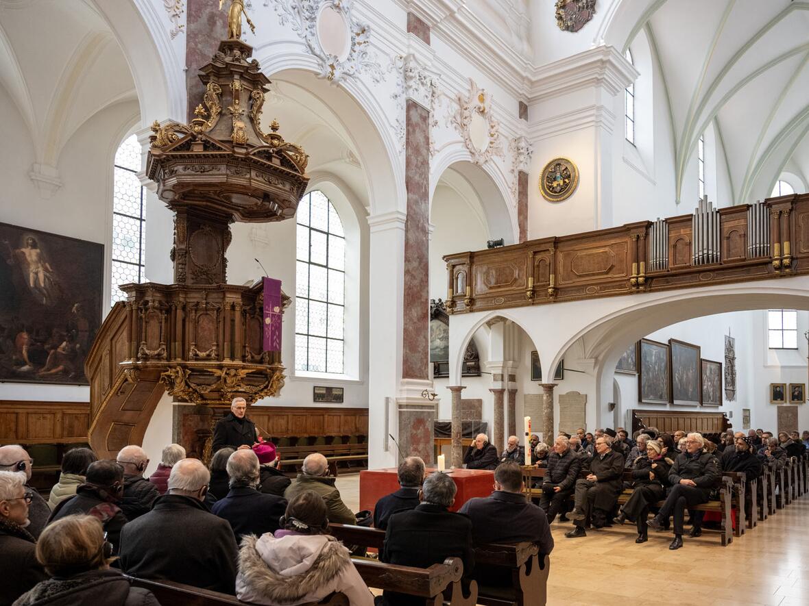 Die Fokolare kamen zu einem ökumenischen Gebet in der Annakirche zusammen, wo 25 Jahre zuvor die Gemeinsame Erklärung unterzeichnet worden war.