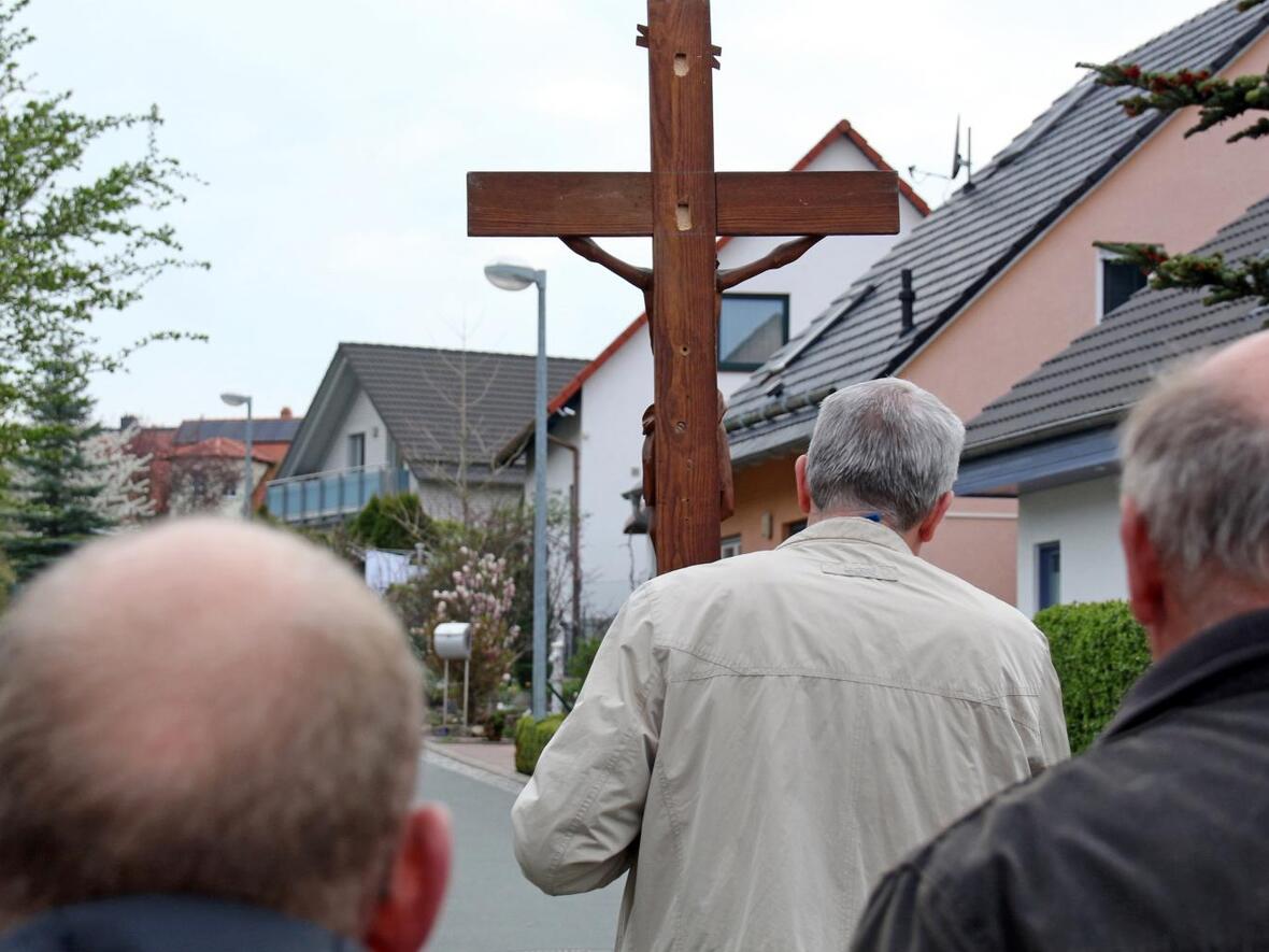 Die Männerseelsorge bietet auch heuer wieder Nachtwallfahrten für Männer am Gründonnerstag an (Foto: Peter Weidemann, in pfarrbriefservice.de)