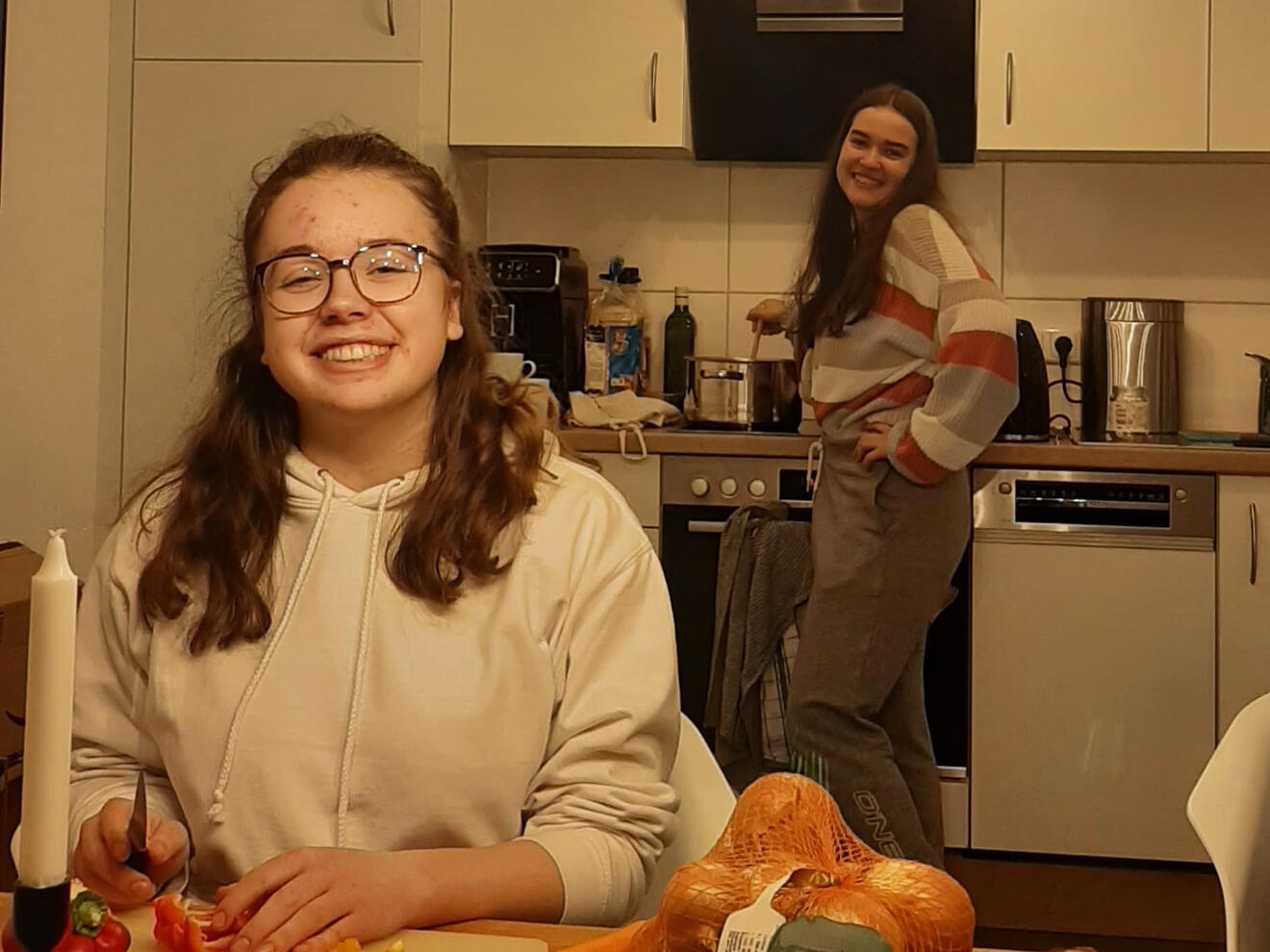 Wie in einer normalen Wohngemeinschaft gehört auch im UP das gemeinsame Kochen zum gewöhnlichen Tagesprogramm (Foto: Theresa Wiedemann)