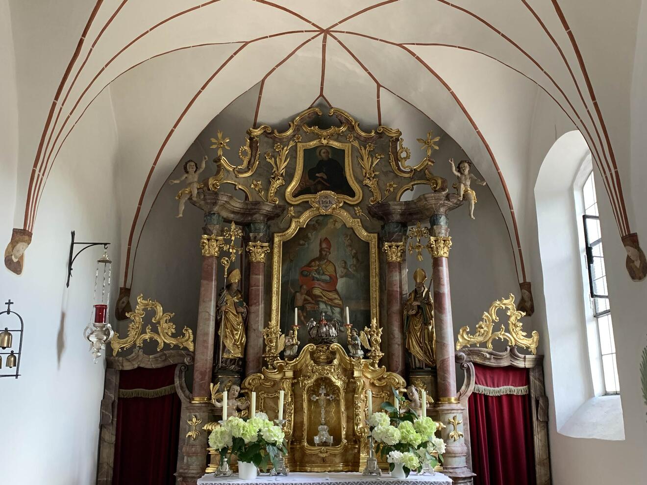 Ein wahres Kleinod und einen Besuch wert: die Ulrichskirche in Kleinreichertshofen. Foto: Viktoria Zäch (pba)