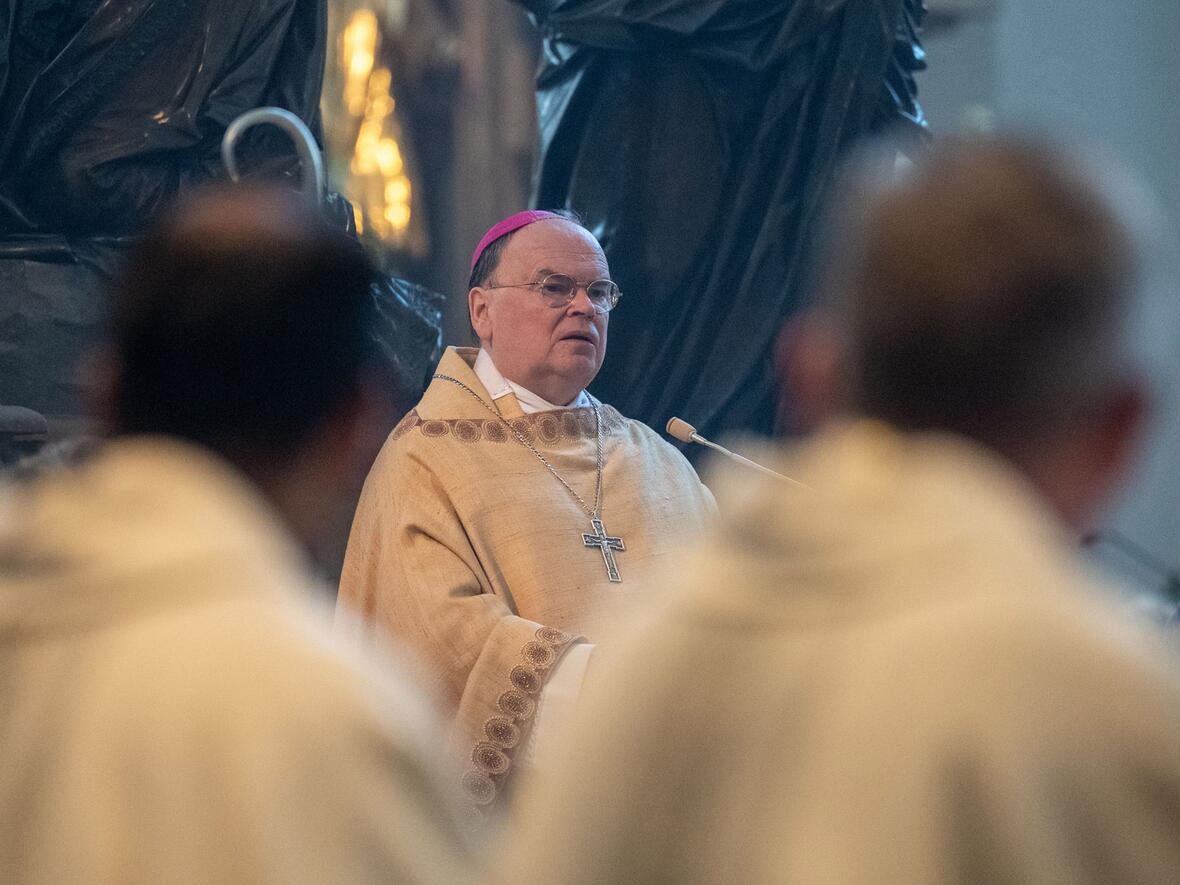 Bischof Bertram beim Festgottesdienst in der Ulrichsbasilika.