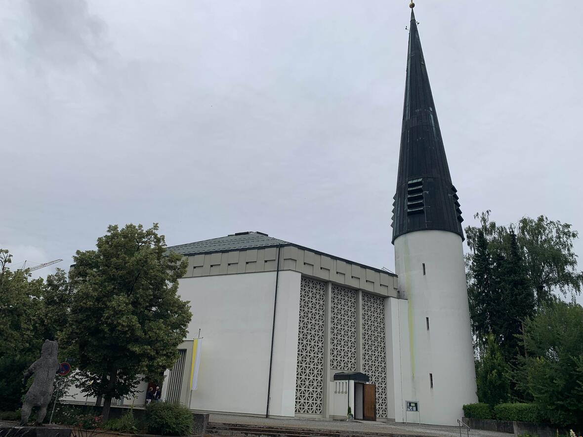 Die Kirche St. Ulrich in Neuburg an der Donau wurde vor 60 Jahren eingeweiht. (Fotos: Viktoria Zäch/pba)