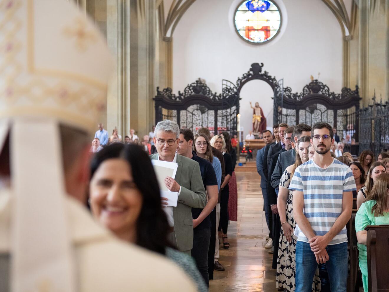 Insgesamt erhielten 72 junge Lehrerinnen und Lehrer ihre kirchliche Lehrbefugnis für den Religionsunterricht.