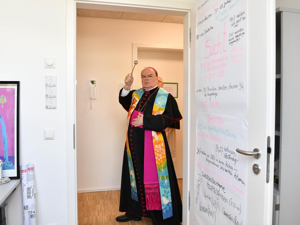 Alle Räume wurden von Bischof Bertram gesegnet.
