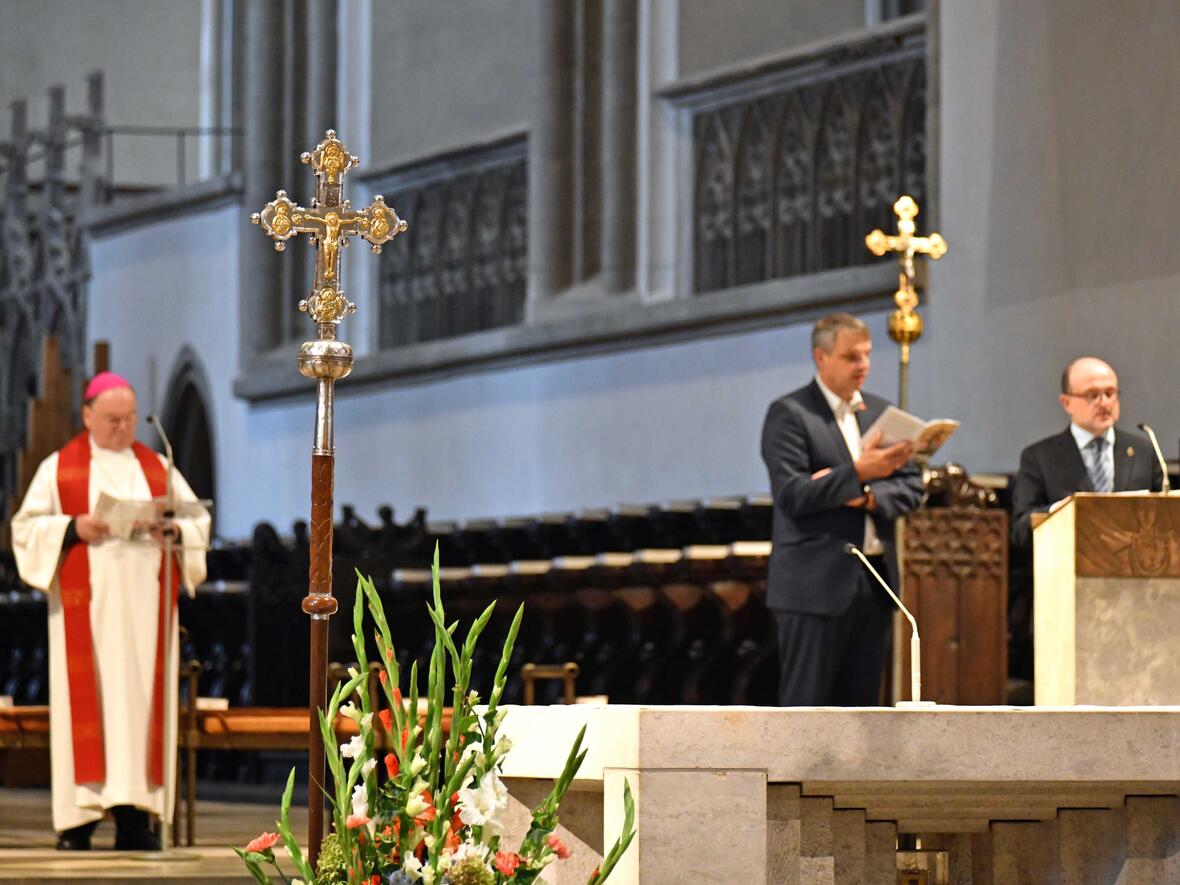 Solidaritätstag für bedrängte Christen in Augsburg: Kreuzweg im Hohen Dom. (Fotos: Nicolas Schnall / pba)
