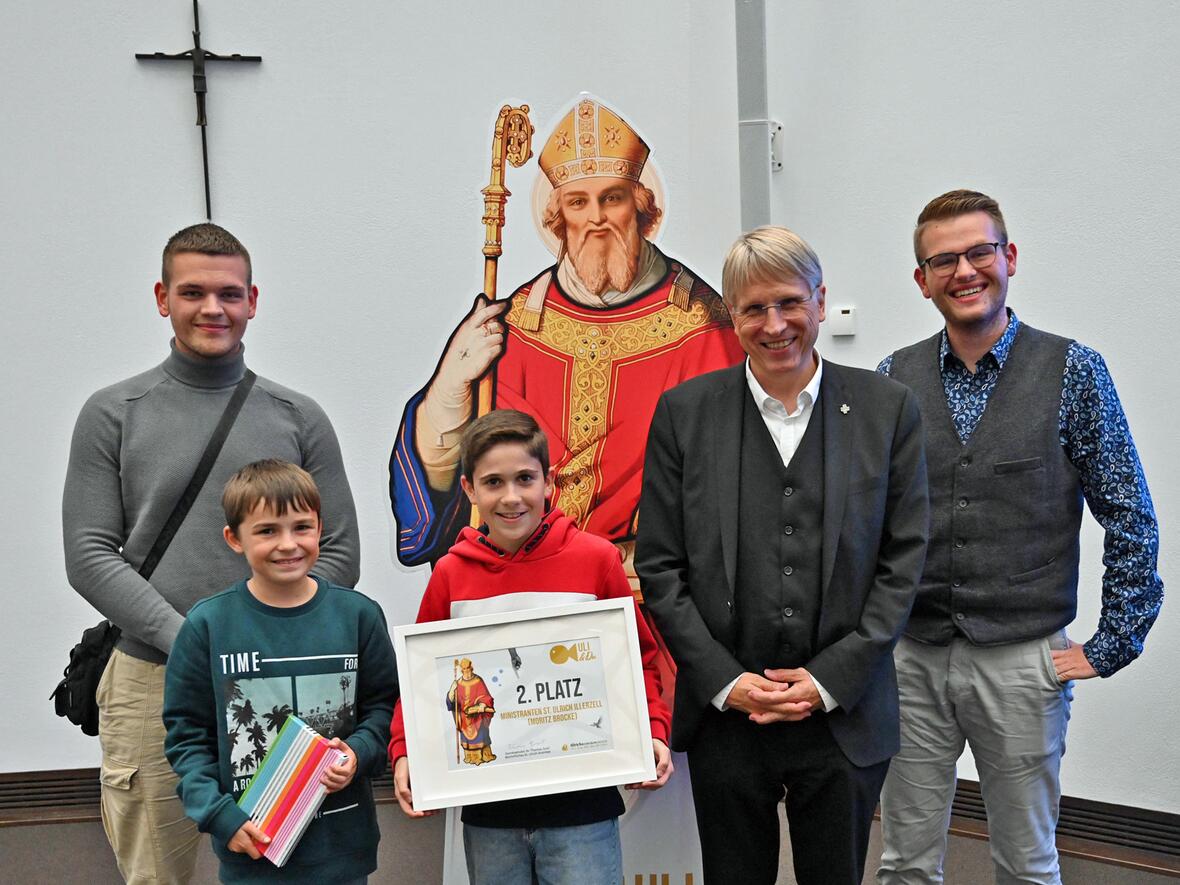 Eine kreative Teamleistung wurde von der Pfarrgemeinde St. Ulrich Illerzell um Moritz Brocke eingereicht. Mit einem filmischen Schwerpunkt auf Gemeinschaft und Frieden überzeugten sie die Jury.
