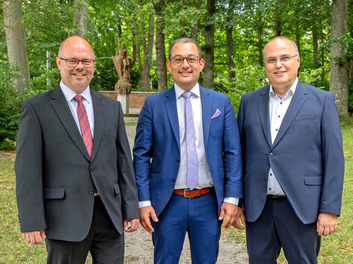 (von links): Ralf Köhler, Christopher Appelt und Werner Lohner werden am 12. Oktober zu Ständigen Diakonen geweiht. (Foto: Elias König OSB)