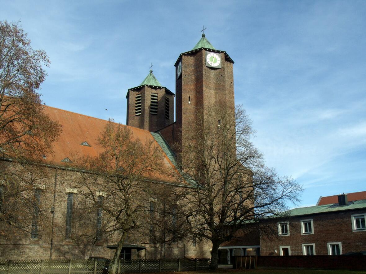 Die Pfarrkirche St. Josef ist der Hauptsitz der Pfarreiengemeinschaft Memmingen (Foto: Wikimedia Commons)