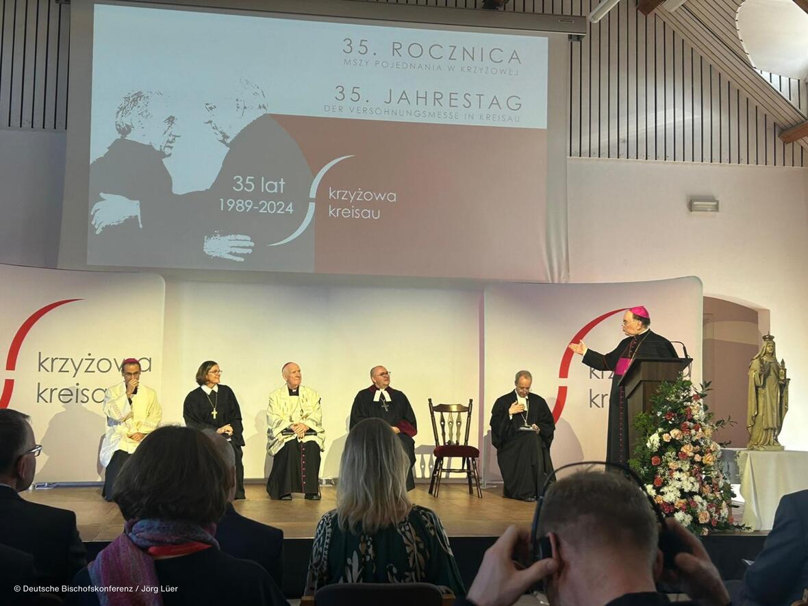 Grußwort von Bischof Bertram zum 35. Jahrestag der Versöhnungsmesse in Kreisau. (Foto: Deutsche Bischofskonferenz / Jörg Lüer)