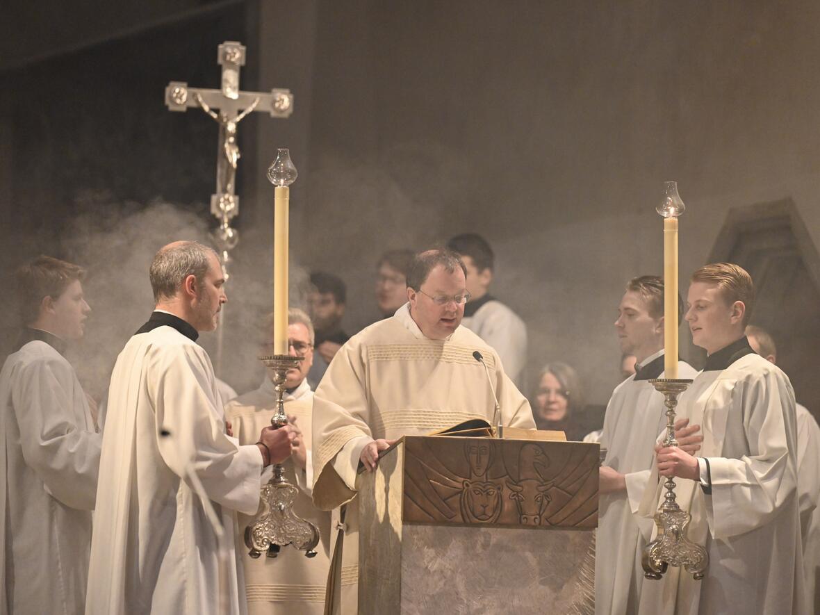 "Da sagte der Engel zu ihr: Fürchte dich nicht, Maria; denn du hast bei Gott Gnade gefunden": Evangeliumslesung im Hohen Dom.