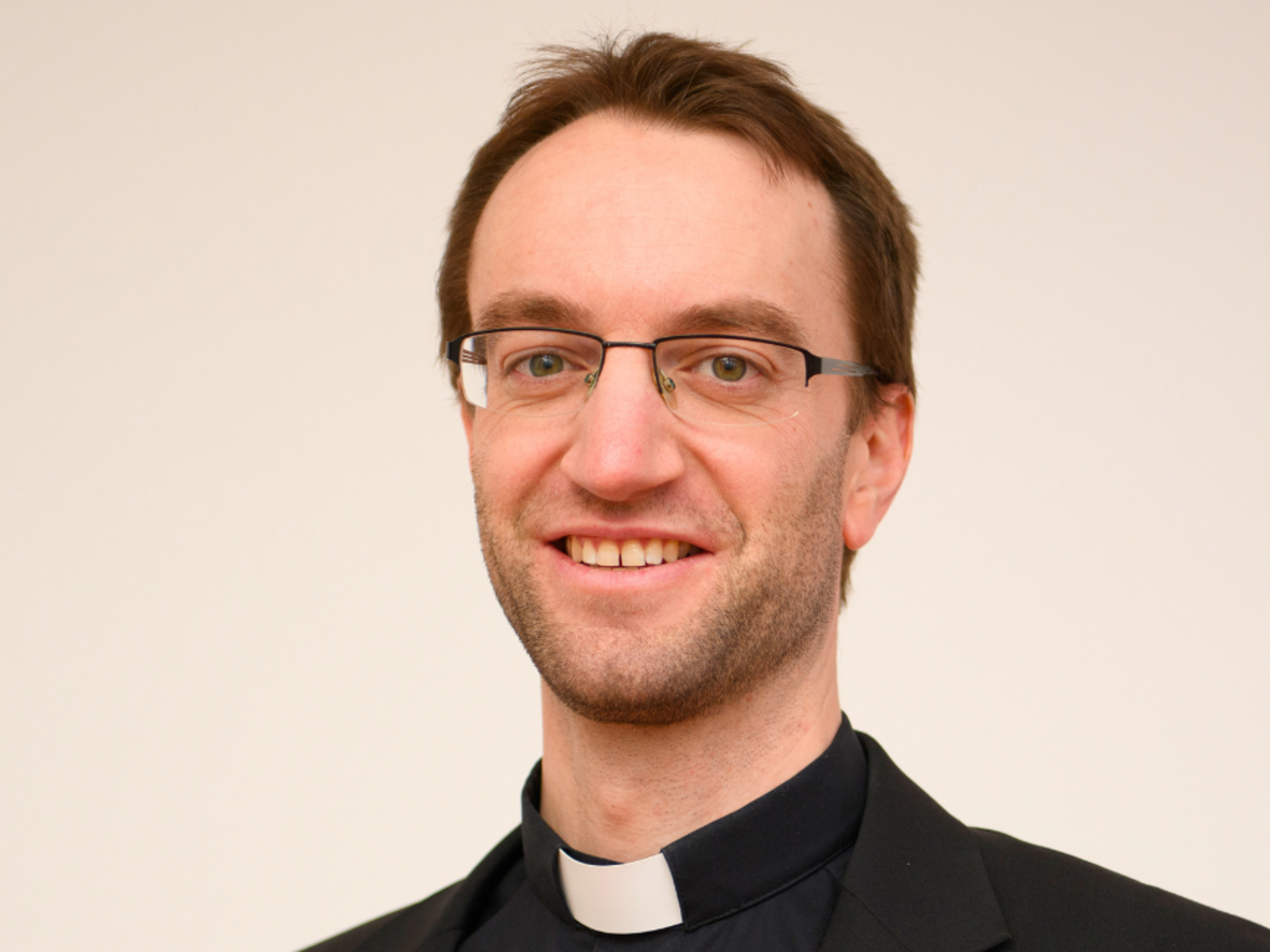 Adventsmoment: Faschings-Deko und Clown-Nase