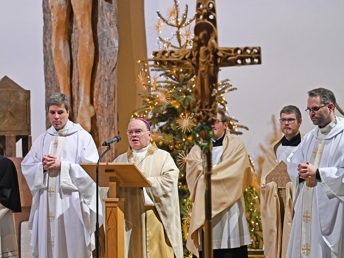 Jedes Jahr begeht die KHG zusammen mit der Katholischen Fakultät und dem Bischof das Thomas von Aquin-Fest in der Kirche "Zum Guten Hirten". (Fotos: Leander Stork / pba)