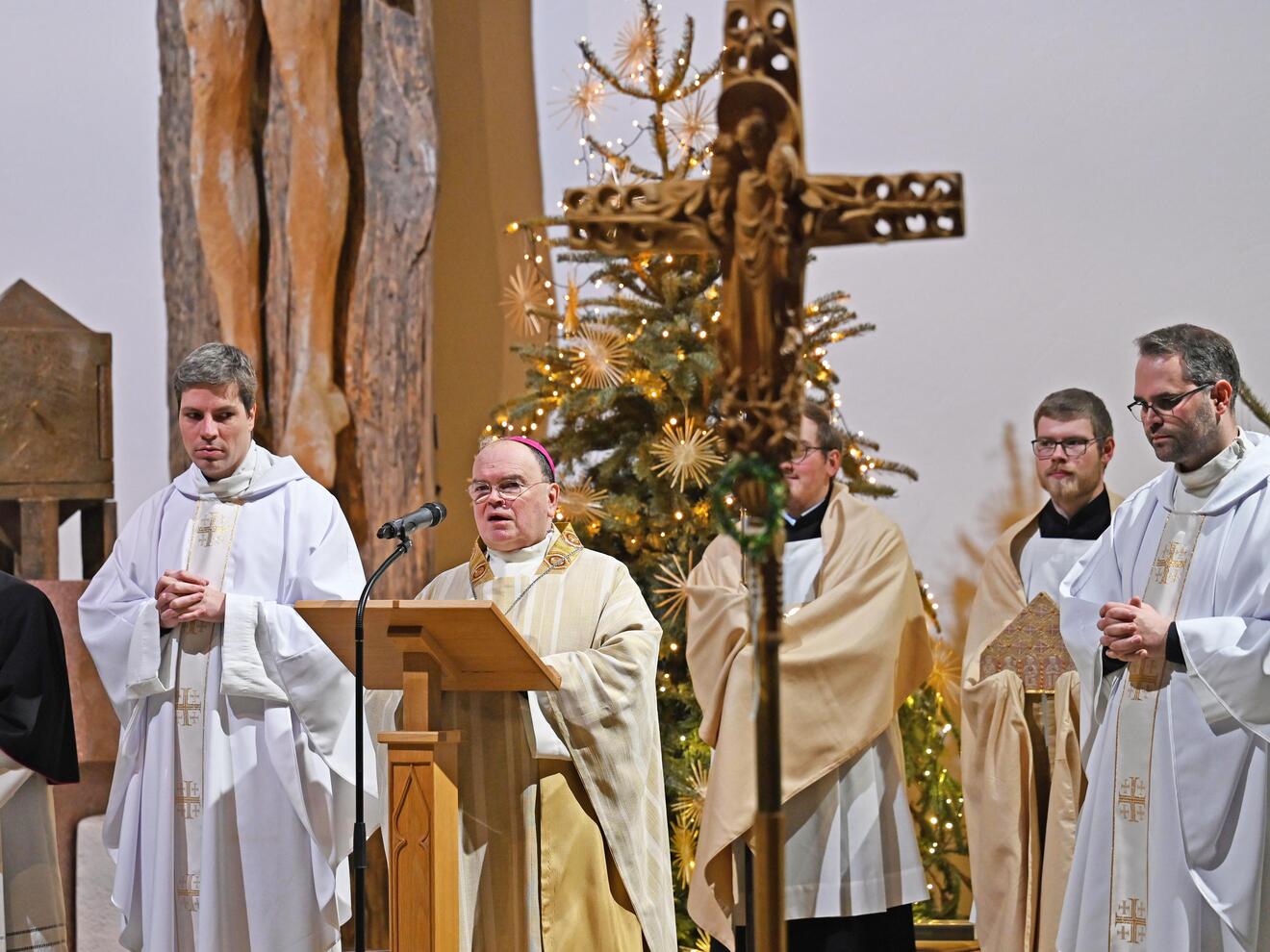 Jedes Jahr begeht die KHG zusammen mit der Katholischen Fakultät und dem Bischof das Thomas von Aquin-Fest in der Kirche "Zum Guten Hirten". (Fotos: Leander Stork / pba)