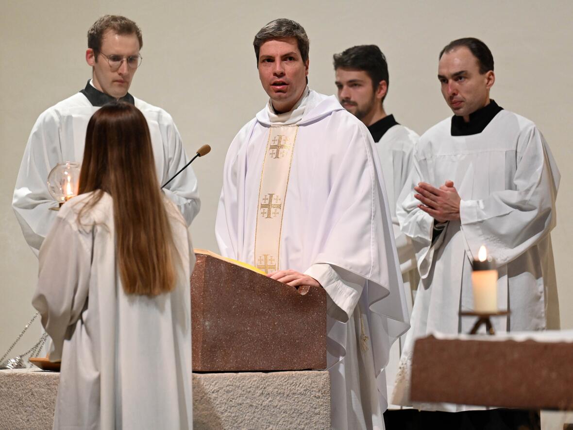 Pfarrer Gabriel Bucher, Leiter der KHG, verkündete das Evangelium. 