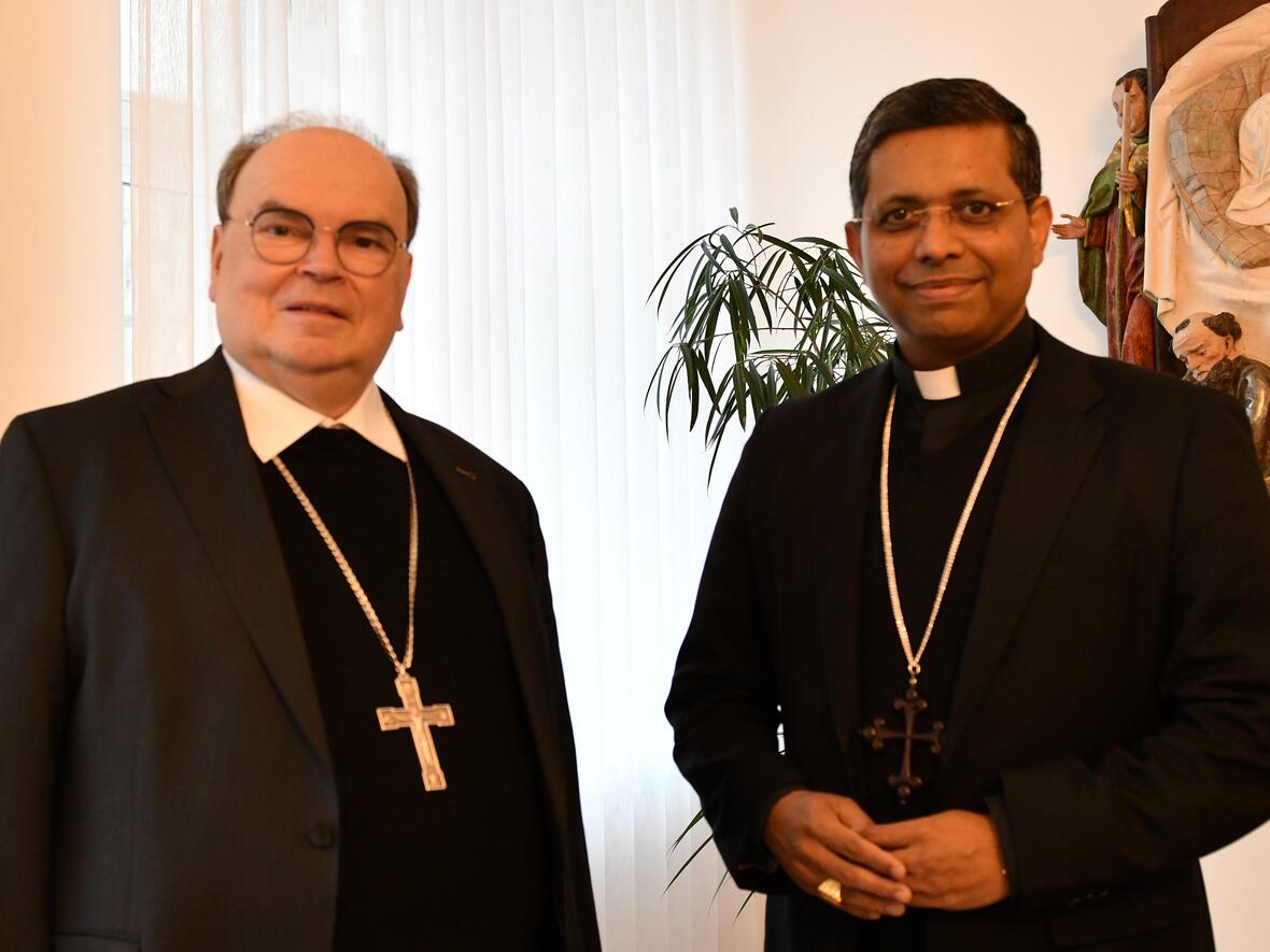 Der neu ernannte Präfekt des Dikasteriums für den interreligiösen Dialog, Kardinal George Jacob Koovakad, war am Montag zu Gast im Bischofshaus. (Foto: Maria Rösch / pba)