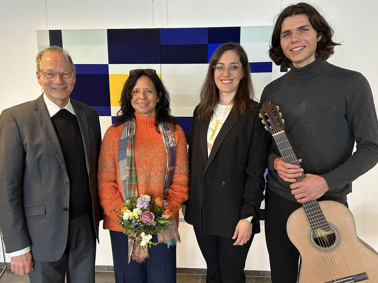 Eine Ausstellung von Celia Mendoza, Künstlerin des Ulrichsfensters, ist ab sofort im Exerzitienhaus Leitershofen zu besichtigen. (Fotos: Michael Kießling)